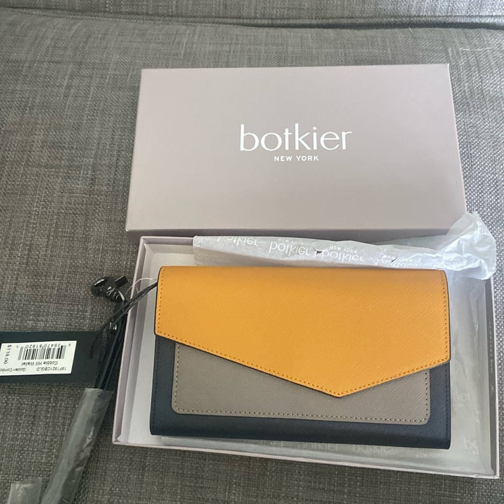 Botkier wristlet wallet